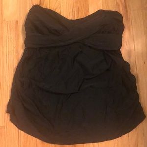 Liz Lange maternity swim top